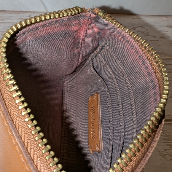 Madewell The Leather Pouch Wallet in English Saddle - Picture 9 of 11